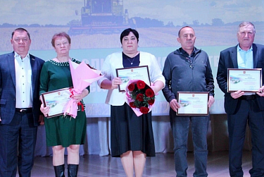 Отмечены работники агропромышленного комплекса Бузулукского района